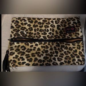 Makeup Junkie - Large (Savannah print)